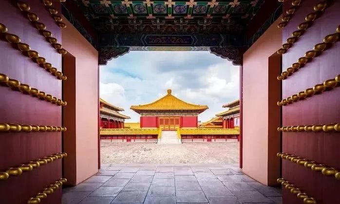 让你住在电影里,睡在影视片场 独栋别院 私密性很强, 每一栋别院的